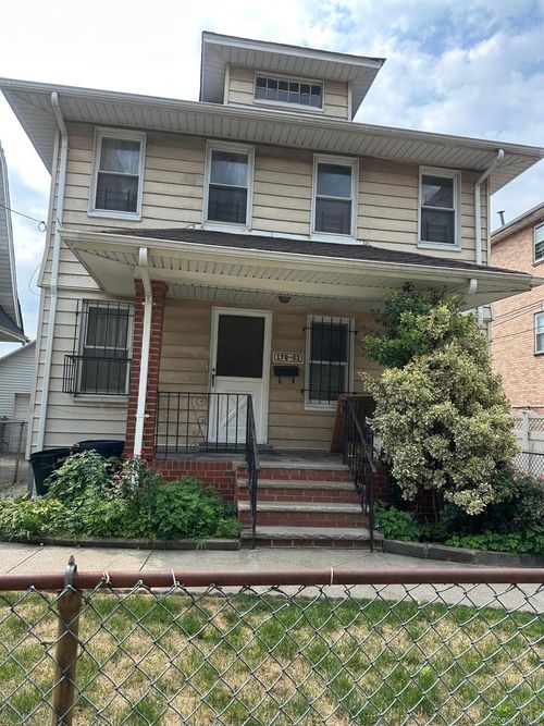 17052 Cedarcroft Road, New York, NY, 11432 | Card Image