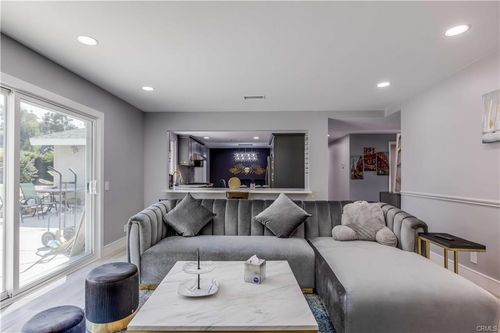 10664 Morning Glory Ave, Fountain Valley, CA, 92708-1139 | Card Image