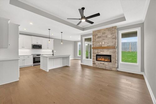 25050 W 94th Ter, Lenexa, KS, 66227-7388 | Card Image