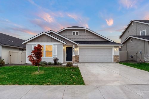 675 E Whitbeck St, Kuna, ID, 83634-5121 | Card Image