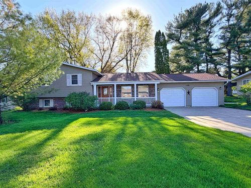 903 Pine Ridge Court, Decorah, IA, 52101 | Card Image