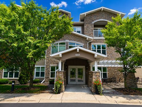 320-601 Levander Way, South Saint Paul, MN, 55075-2643 | Card Image
