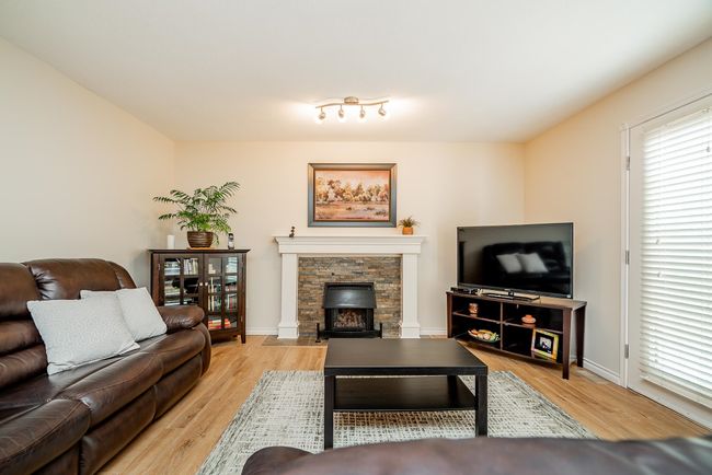 12745 227 A Street, House other with 3 bedrooms, 2 bathrooms and 9 parking in Maple Ridge BC | Image 13