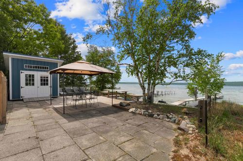 4354 Crystal Dr, Beulah, MI, 49617-9460 | Card Image