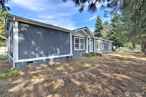 5218 S 144th St, Tukwila, WA, 98168-4427 | Card Image