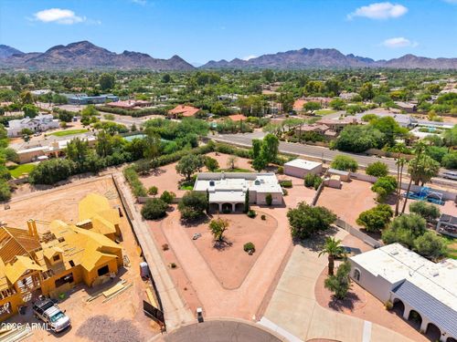 9808 N 64th Pl, Paradise Valley, AZ, 85253-1316 | Card Image