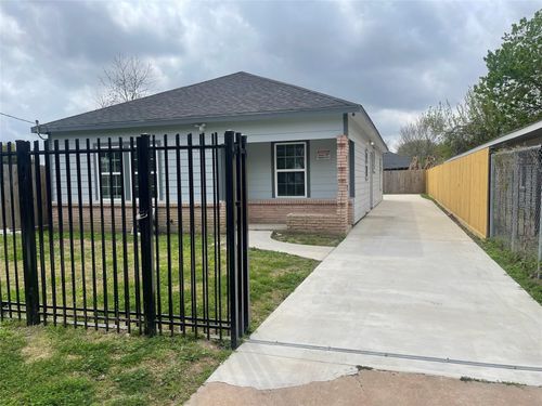 3234 Berry St, Houston, TX, 77004-4608 | Card Image