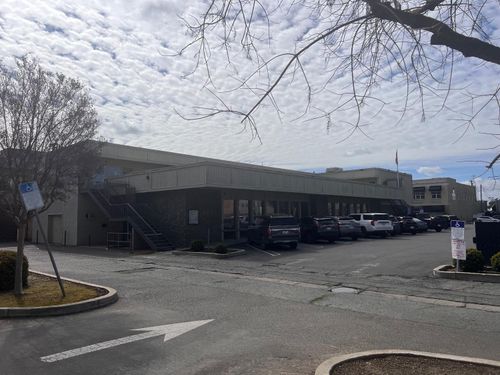 125 N Broadway, Turlock, CA, 95380-4811 | Card Image