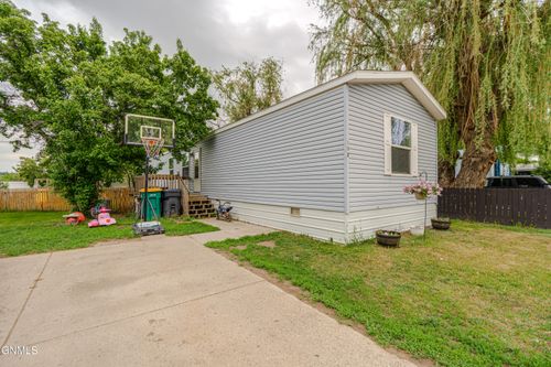 102 W Antelope St, Mandan, ND, 58554-4103 | Card Image