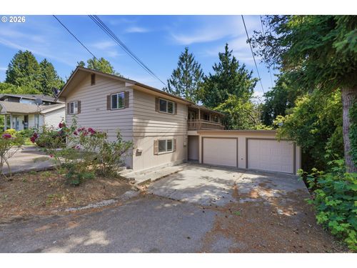 1000 Cowlitz Way, Kelso, WA, 98626-4715 | Card Image
