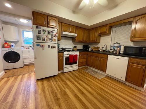 38-38 Faxon St, Newton, MA, 02458 | Card Image