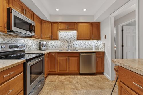 2055h-2055 Carriage Dr Sw, Rochester, MN, 55902-4290 | Card Image