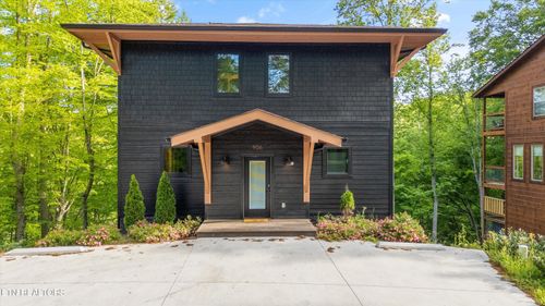 906 Saddle Creek Way, Sevierville, TN, 37862 | Card Image