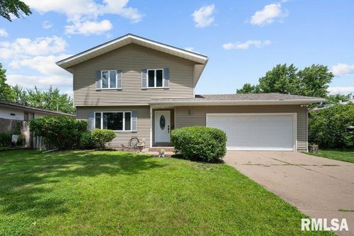 1884 Bristol Dr, Bettendorf, IA, 52722-1908 | Card Image