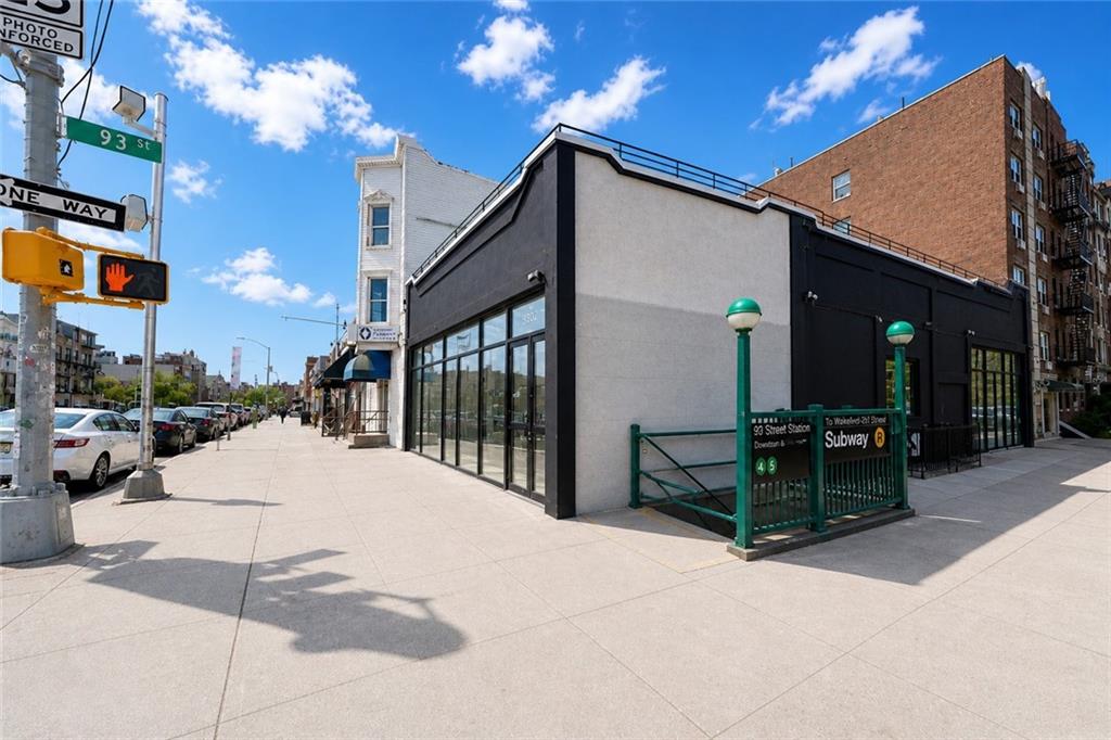 9302 4Th Ave, Brooklyn, NY 11209