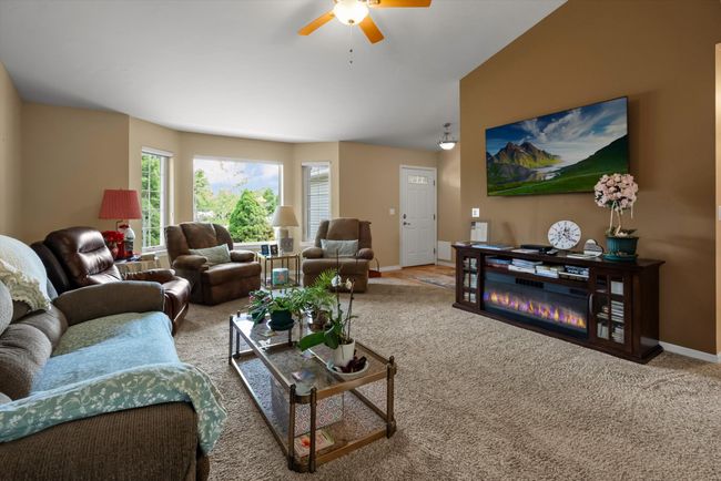36 W Northview Loop, House other with 3 bedrooms, 2 bathrooms and null parking in Kalispell MT | Image 9