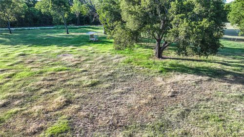 708 W Howell St, Saint Jo, TX, 76265-2075 | Card Image