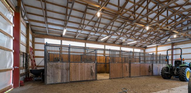 4 Stall Barn with Water & Electric | Image 40