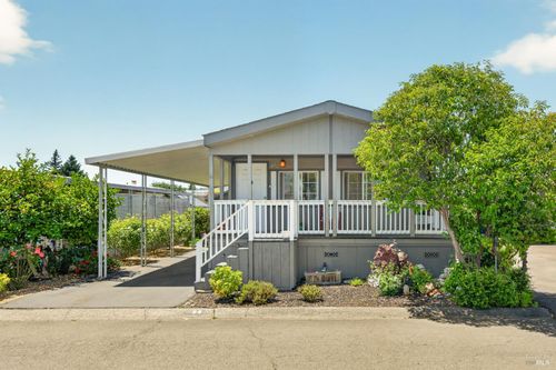 44 Hacienda Dr, Napa, CA, 94558-1655 | Card Image
