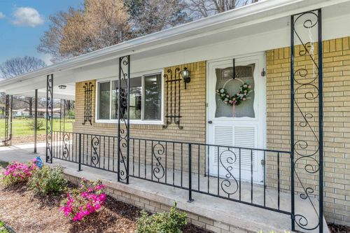 11902 Chariot Dr, Little Rock, AR, 72206-4569 | Card Image