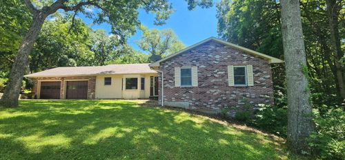 2716 Shagbark Cir, Jefferson City, MO, 65109-9354 | Card Image