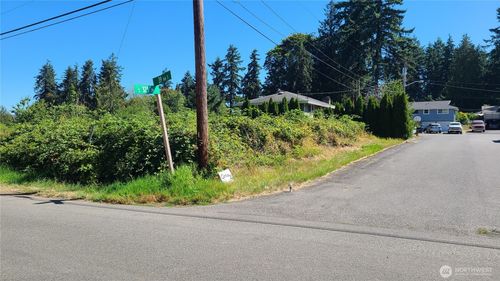 32500 39th Ave S, Federal Way, WA, 98001-9651 | Card Image