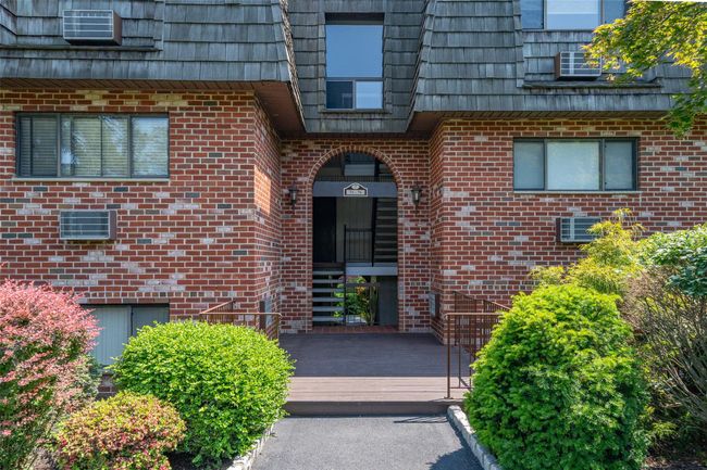 5 - 7 Briarcliff Dr S, Condo with 2 bedrooms, 2 bathrooms and 1 parking in Ossining NY | Image 35