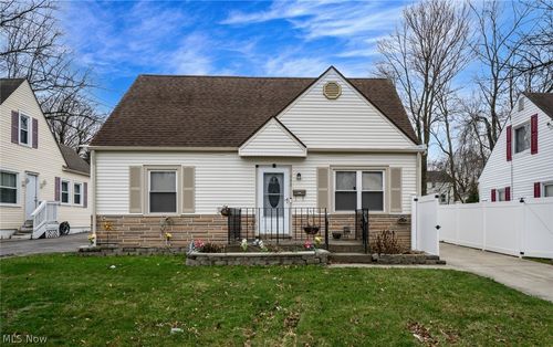 942 E Archwood Ave, Akron, OH, 44306-2702 | Card Image