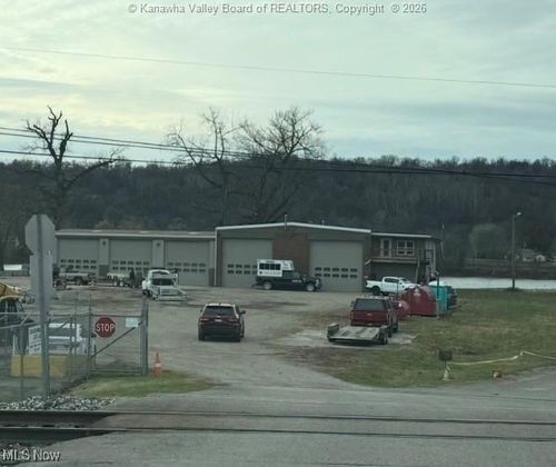 100 17th St, Vienna, WV, 26105-1163 | Card Image