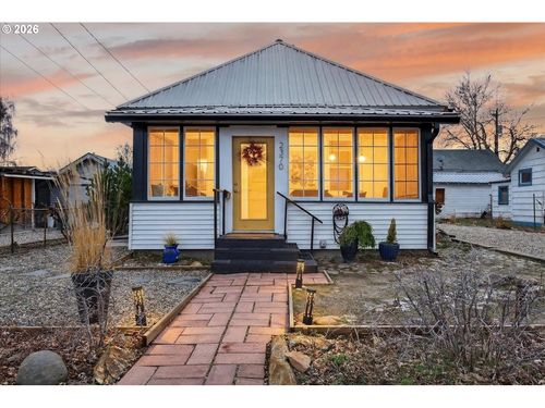 2370 A St, Baker City, OR, 97814-2354 | Card Image