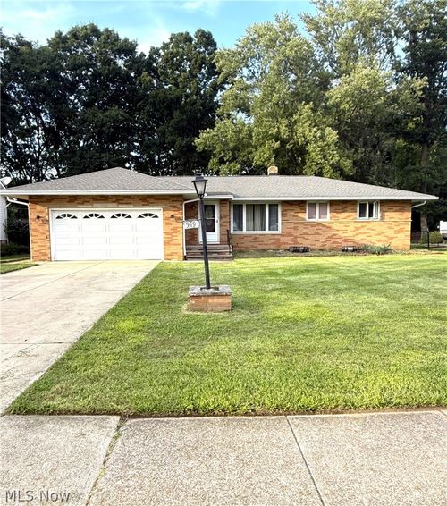 549 N Skyline Drive, Seven Hills, OH, 44131 | Card Image