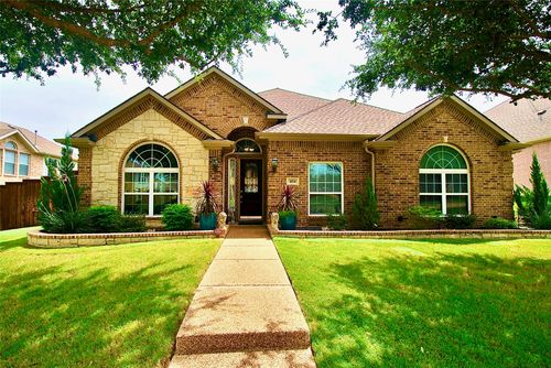 404 Rainier St, DeSoto, TX, 75115-4995 | Card Image