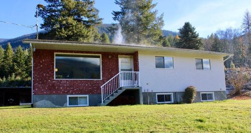 6915 Kimoff Rd, Winlaw, BC, V0G2J0 | Card Image