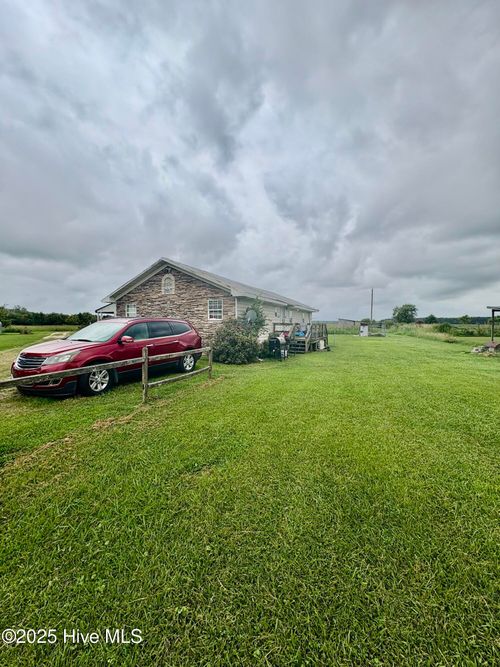 2723 Peartree Rd, Elizabeth City, NC, 27909-7119 | Card Image