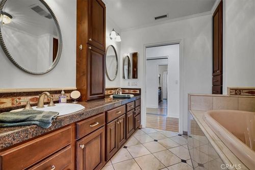 4520 Pepperwood Ave, Long Beach, CA, 90808-1069 | Card Image