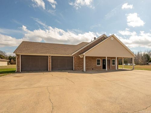 3 Conrad Cv, Conway, AR, 72032-8603 | Card Image