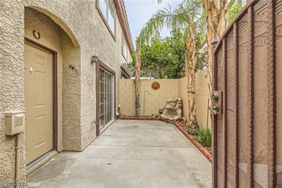 0 - 2622 Twin Pines Avenue, Townhouse with 3 bedrooms, 2 bathrooms and null parking in Henderson NV | Image 2