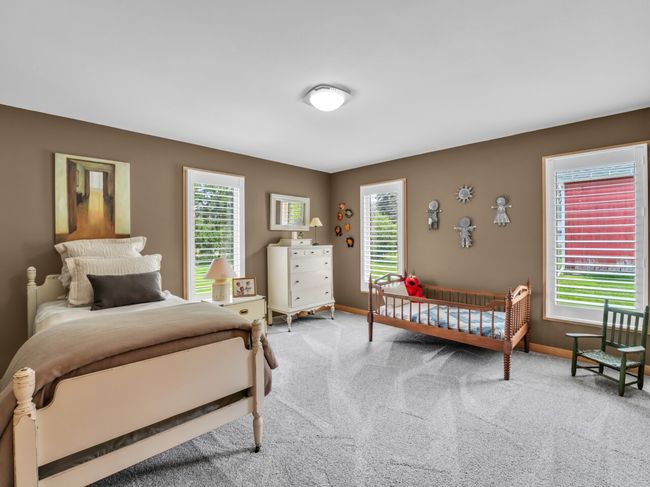 8 Lake Pointe Cir, House other with 5 bedrooms, 3 bathrooms and null parking in Wind Point WI | Image 15