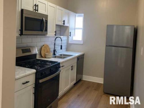 apt-d-500 S Douglas Ave, Springfield, IL, 62704-7500 | Card Image