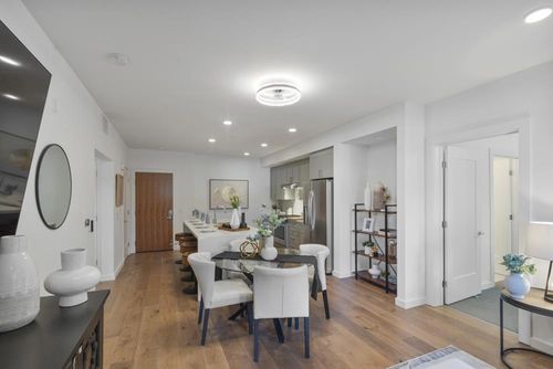 117-400 El Camino Real, Belmont, CA, 94002-2015 | Card Image