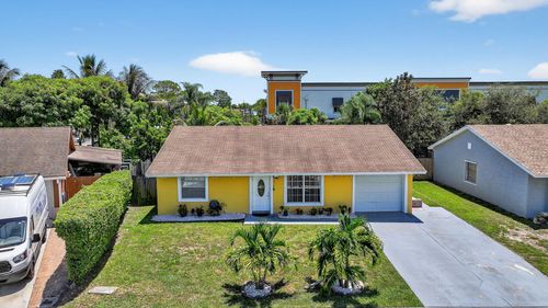 4818 Poseidon Pl, Lake Worth, FL, 33463-7264 | Card Image