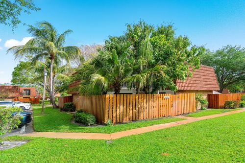 52-a-3400 Spanish Wells Dr, Delray Beach, FL, 33445-6721 | Card Image