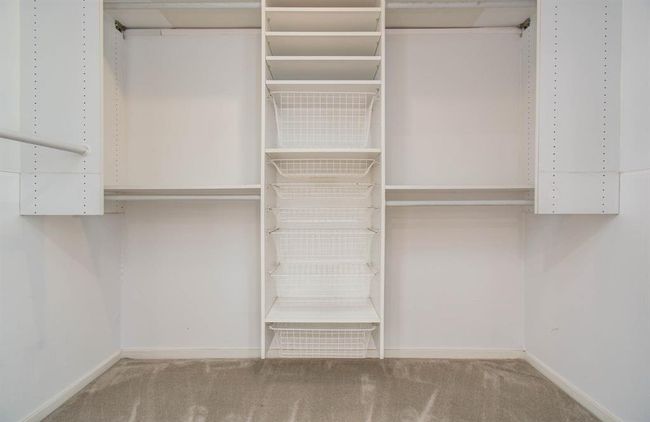 Closet | Image 17
