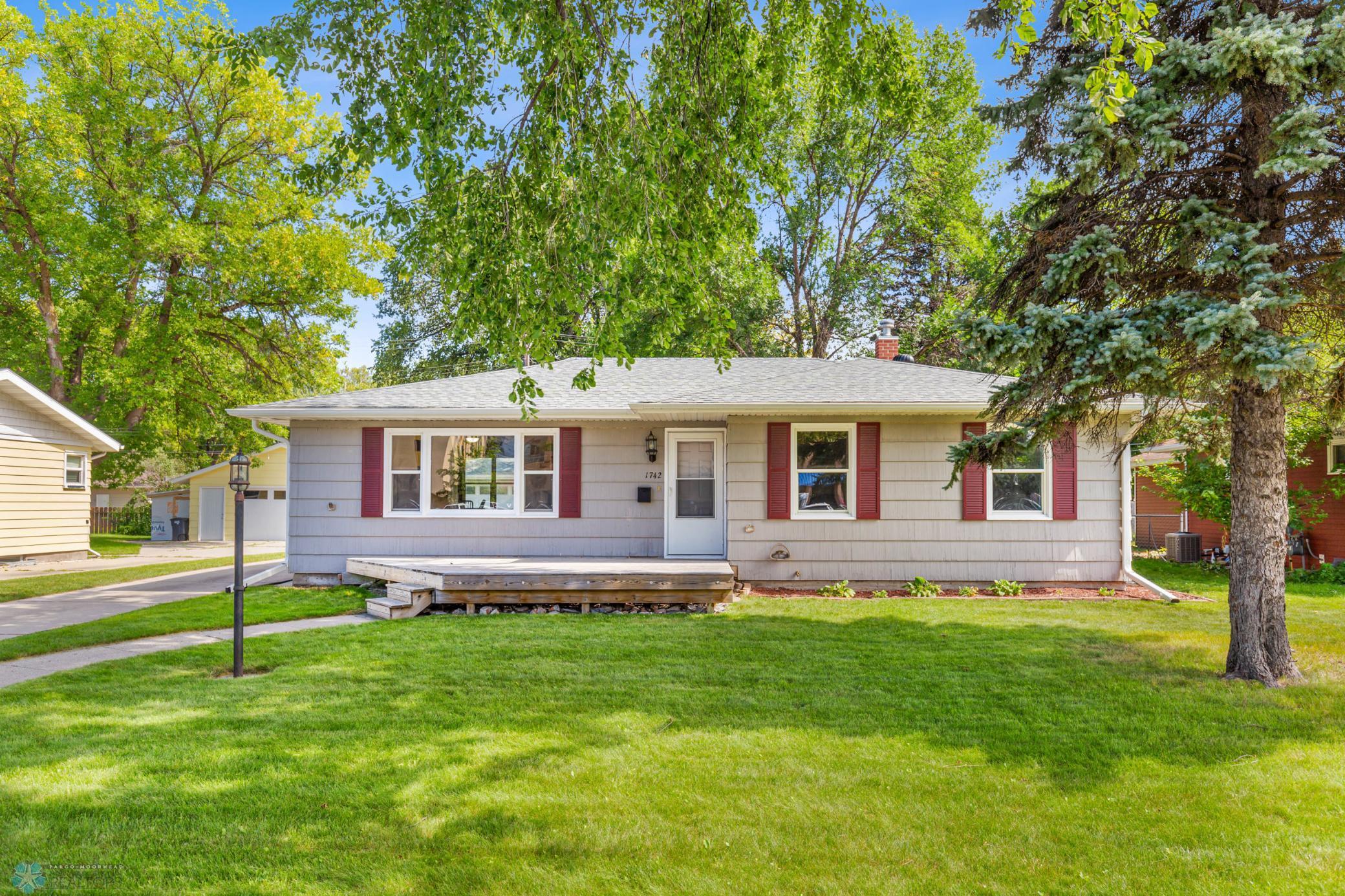 11th St, Fargo, ND 58103