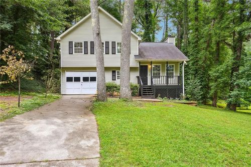 8298 Blackfoot Trl, Jonesboro, GA, 30236-3913 | Card Image