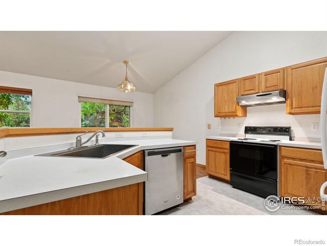 Kitchen | Image 11