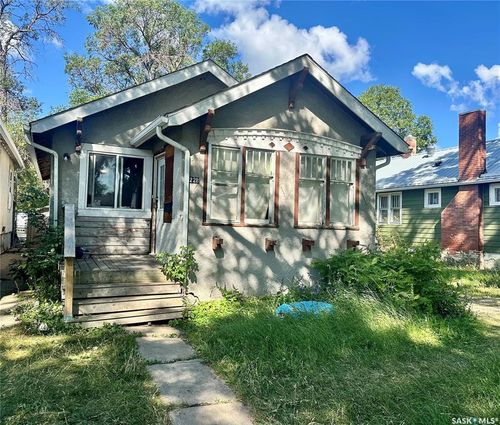 1228 Robinson St, Regina, SK, S4T2N2 | Card Image