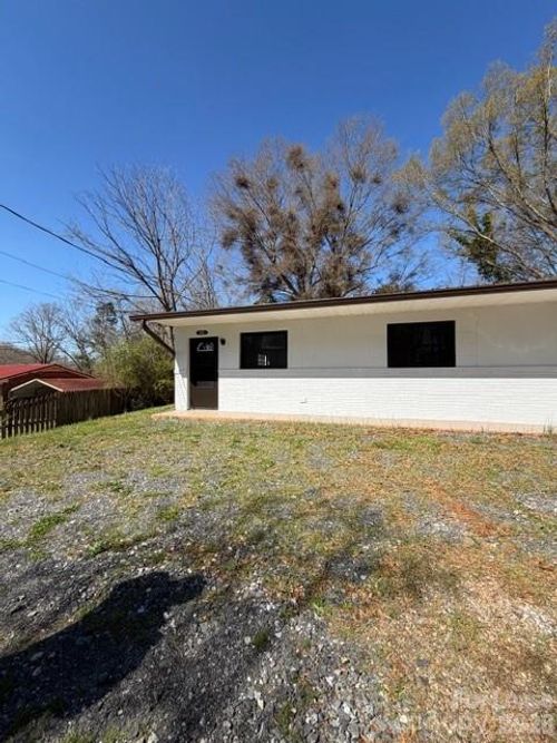 904 8th Avenue Sw, Conover, NC, 28613 | Card Image