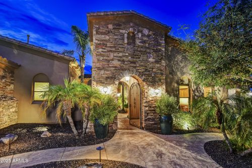 8906 E Ann Way, Scottsdale, AZ, 85260-5064 | Card Image