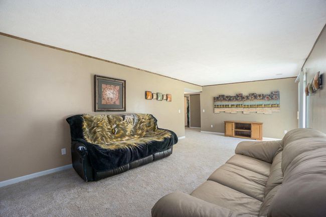 Lower Level Family room | Image 20